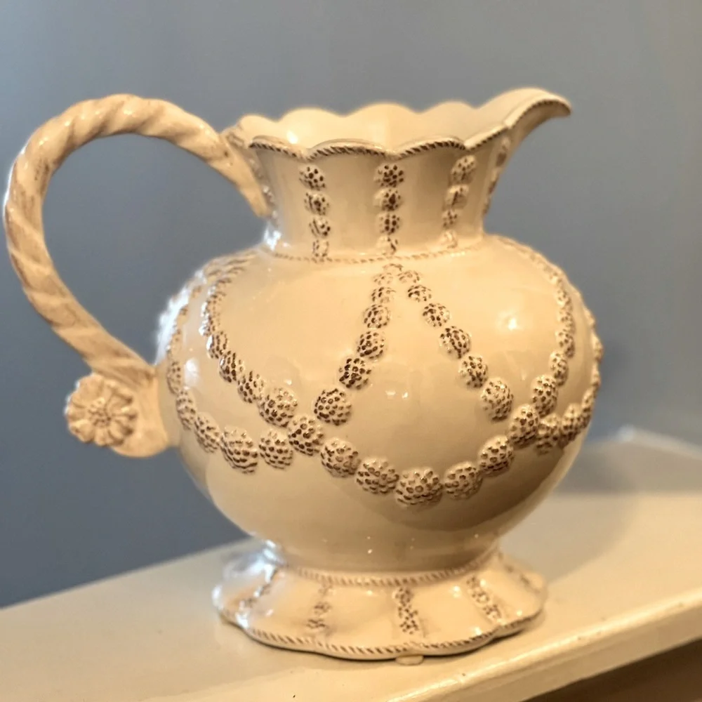 RARE Juliska Jardins du Monde Whitewash Garland Pitcher - Picture 3 of 8